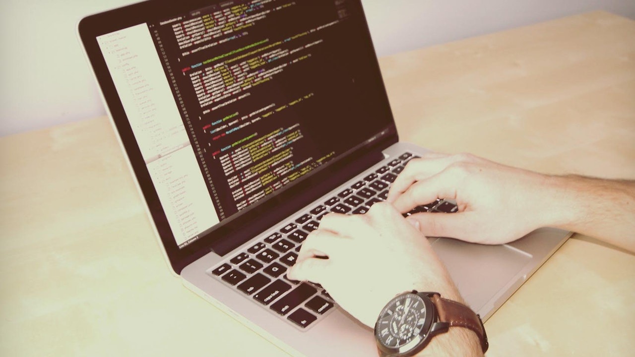 Does Your Project Need a Web Designer or Web Developer?