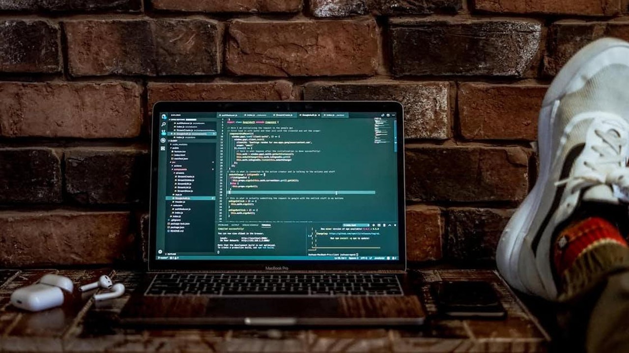Top 3 Best Code Editors in 2022 for Developers